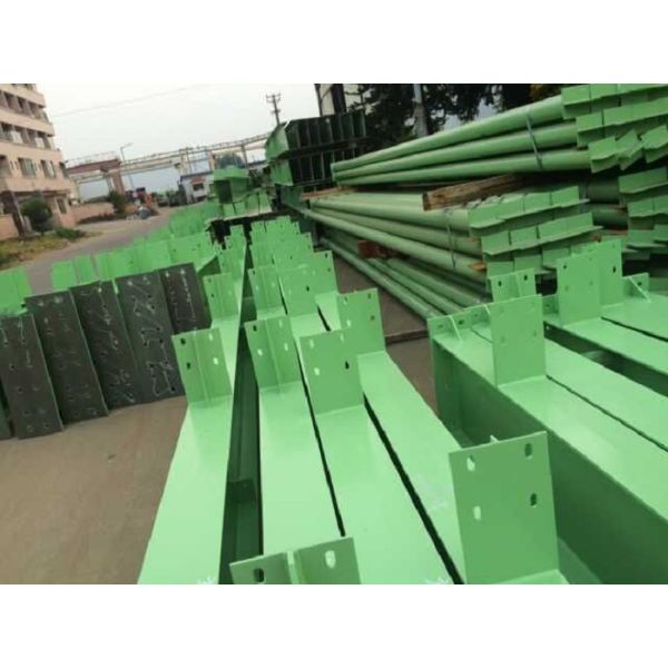 Customized Green H Section Painting Structural Steel I Beam U Channel-Workshop