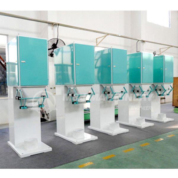 Food Packaging Function Semi Automatic 25kg Soil Bag Filling Machine at Reasonable