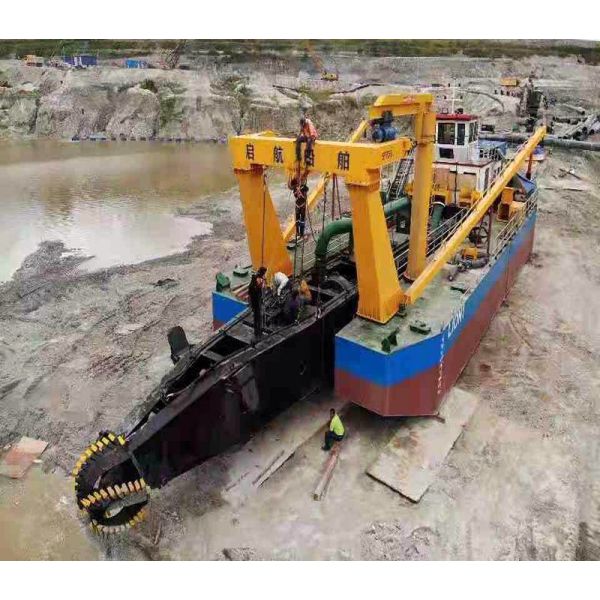 Self-Propelled 12 Inch Cutter Suction Dredger