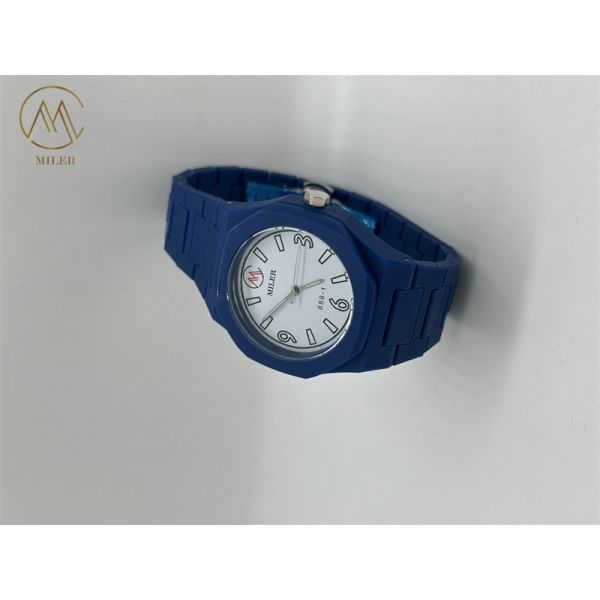 Mineral Dial Window Material Round Case Shape Quartz Wrist Watch
