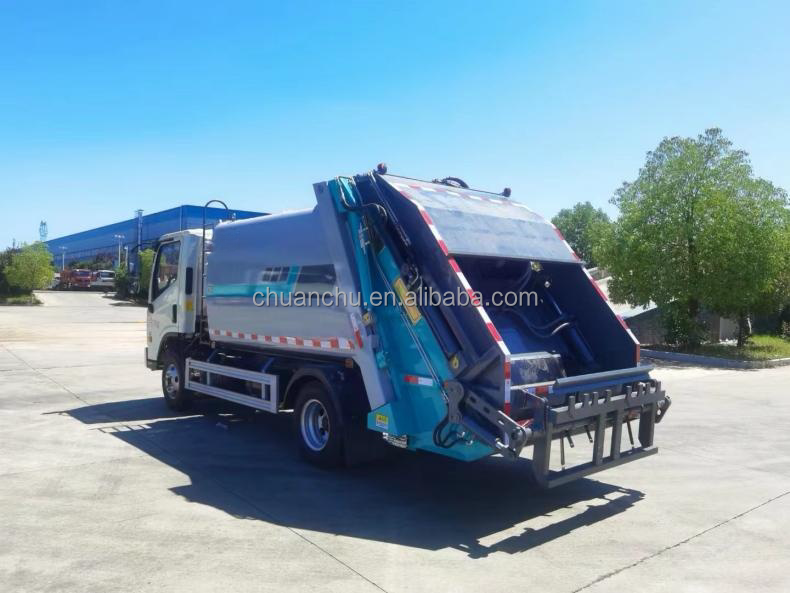 Upgrade Your Garbage Collection and Transfer with Foton 7 Cubic Compression Garbage Truck 6 Tons Euro 4 Emission Standard
