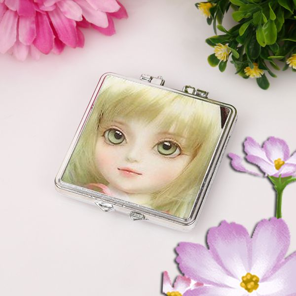 Portable Compact Vanity Mini Make Up Mirror for Convenient Dressing and Makeup
