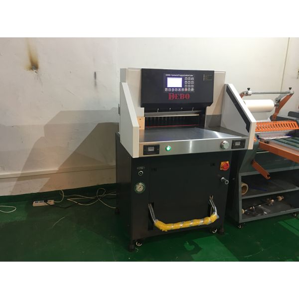 Office Fully Automatic Paper Cutting Machine Automatic Cutting Machine For 520mm Paper