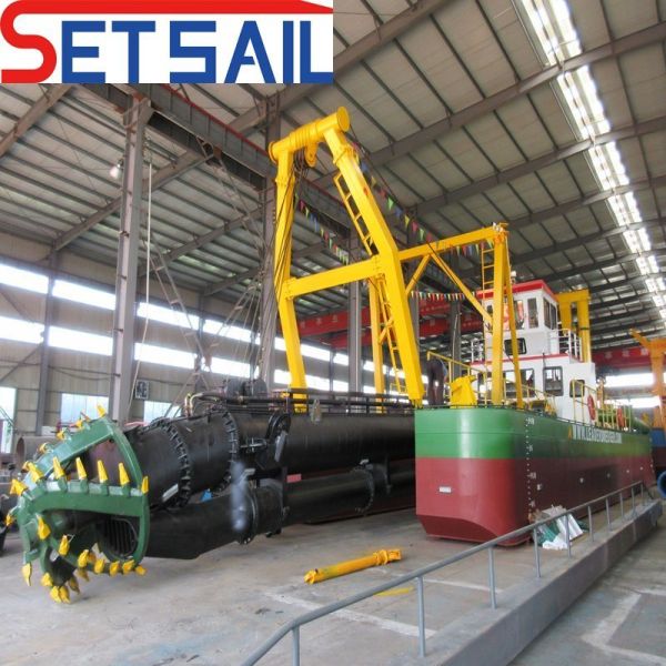 14inch Cutter Suction Dredger with Cummins Diesel Engine and Solid Capacity 400m3/H