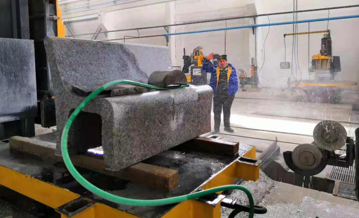 5 Axis CNC Diamond Wire Saw Machine For Processing 3D Shapes