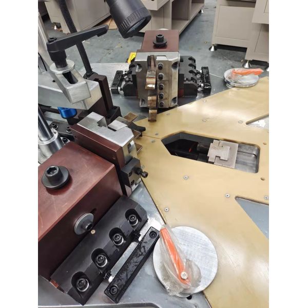 160 Corner Combining Machine Windows and Doors Machine Synchronous Type
