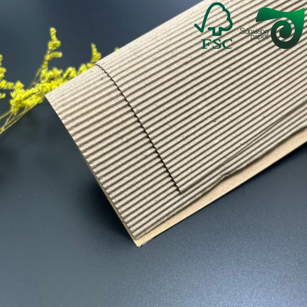 Single Face E Flute Corrugated Cardboard Sheets showing smooth liner surface and wave structure