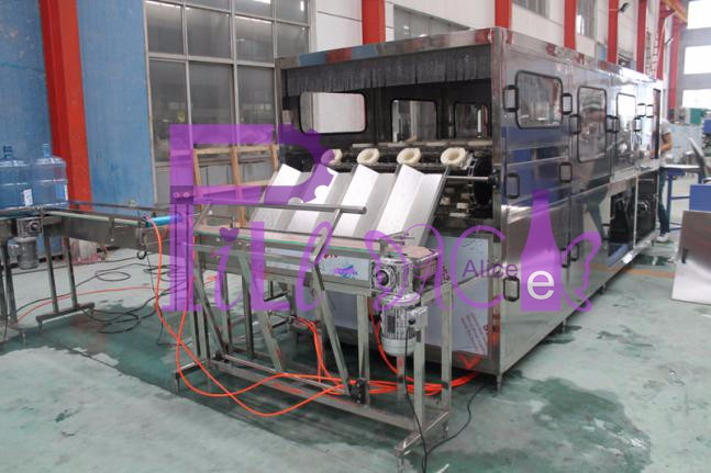 600BPH Full Automatic Four Line Monoblock Gallon Filling Machine With Overflow Valve