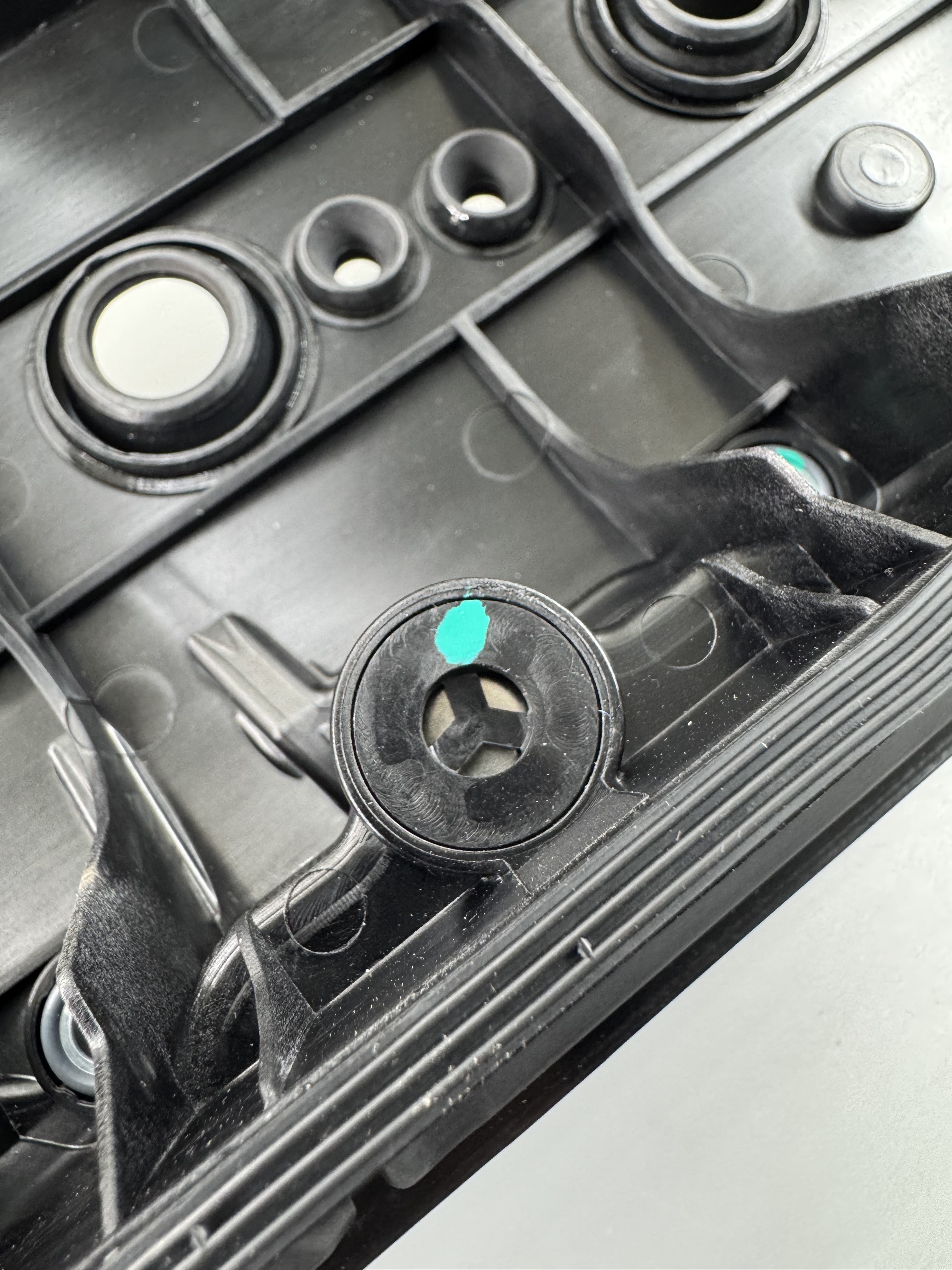 High-selling Valve Cover 059103 470 CS for Q7