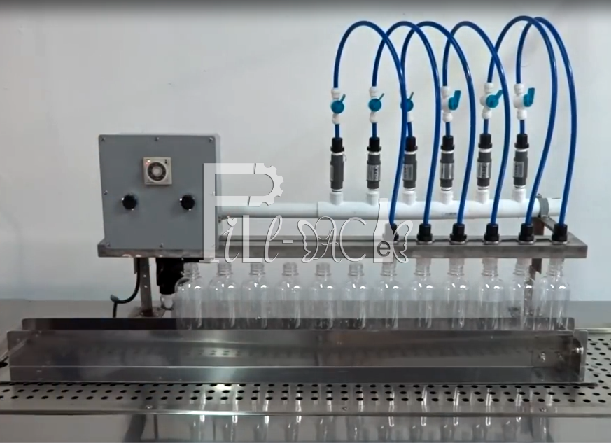 2L Plastic Mineral Water Bottling Filling Machine Line Adhesive Labeling With Code Printer