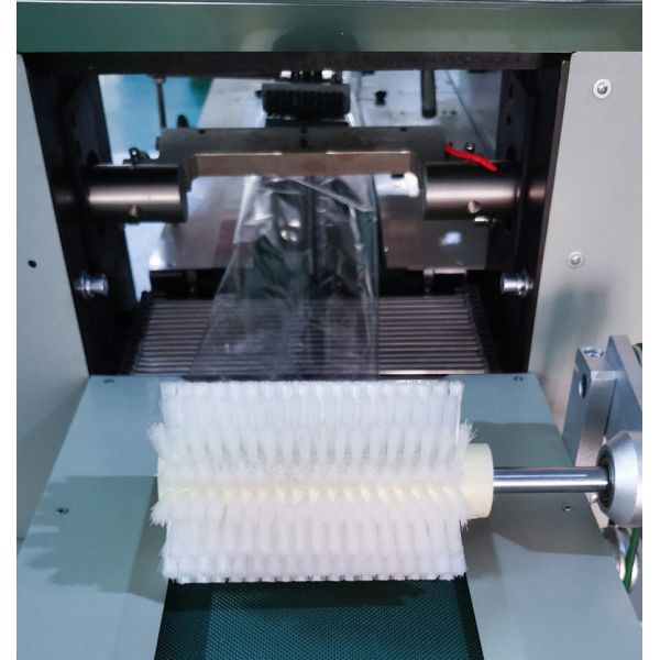 Customized Intelligent Packaging Machine With 304 Stainless Steel Frame