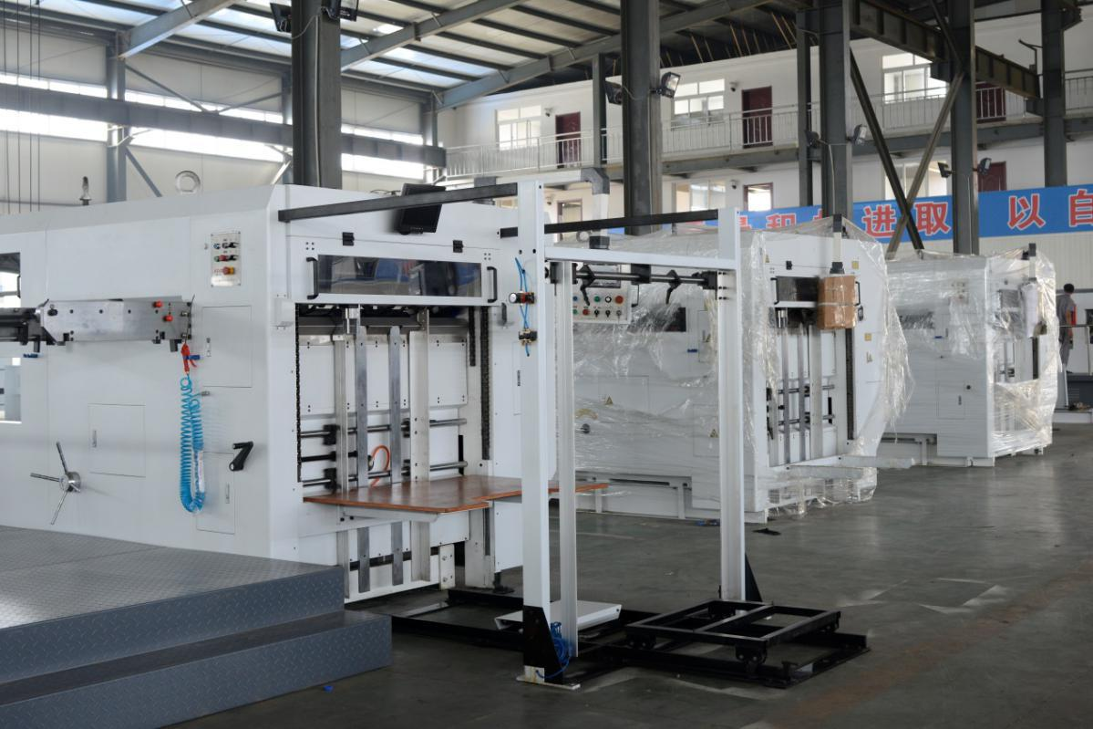 Cardboard / Corrugated Semi Automatic Die Cutting Machine Precision 200 - 2000gsm