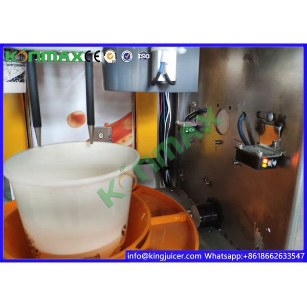 Durable Scan Code Payment Fresh Juice Vending Machine With CE Certification