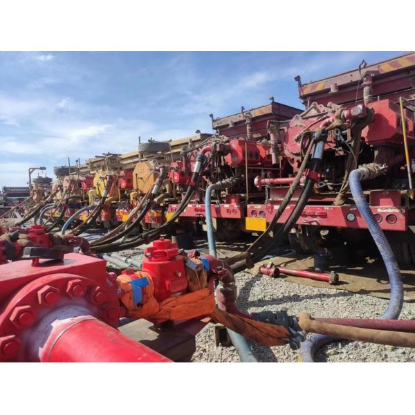 High pressure flexible acid fracturing hose