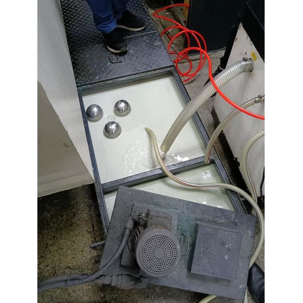 Upgraded large oil-water separator, used for centralized pool cutting fluid purification