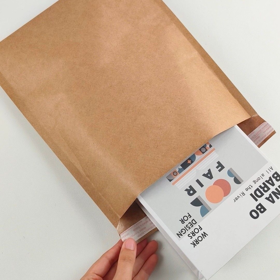 Small Format Honeycomb Paper Mailer with 3-Layer Honeycomb Structure and Self-Adhesive Seal, a Padded Paper Envelope for Accessories