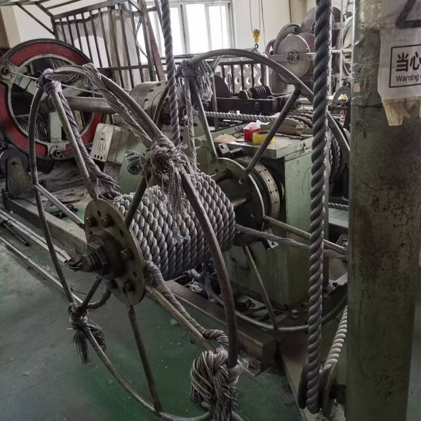 Efficient High Productivity 3 or 4 Strands Plastic PE PP Rope Twisting Machine for Smooth Rope Production