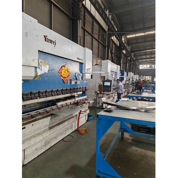 Custom Stainless Steel Galvanized Cable Tray Waterproof Rectangle Metal Cable Trunking Tray