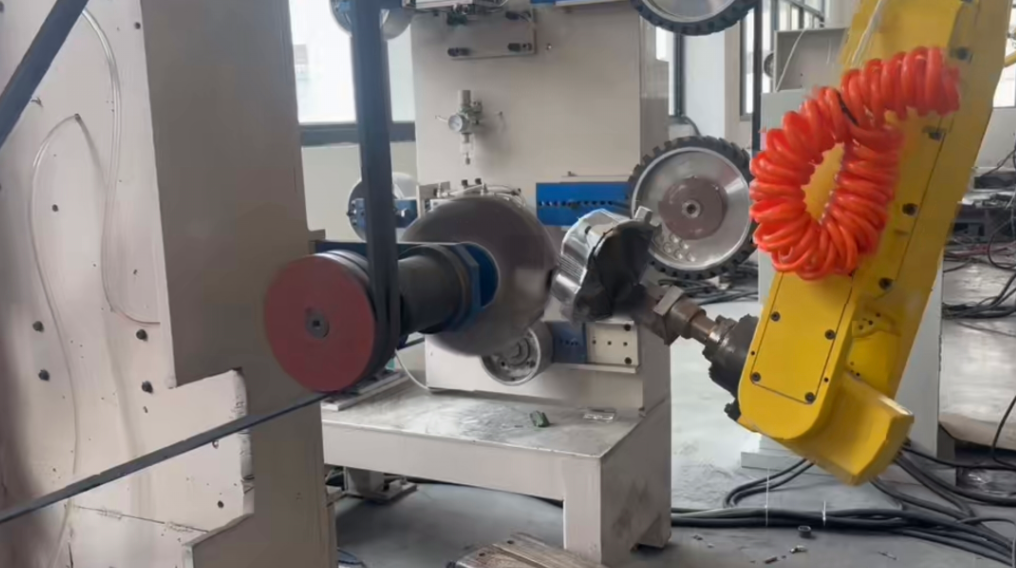 Robotic Grinding Machine Equipped with 6 Axis Robot for Grinding and Polishing of Motorcycle Engine Aluminum Alloy Cover Housings