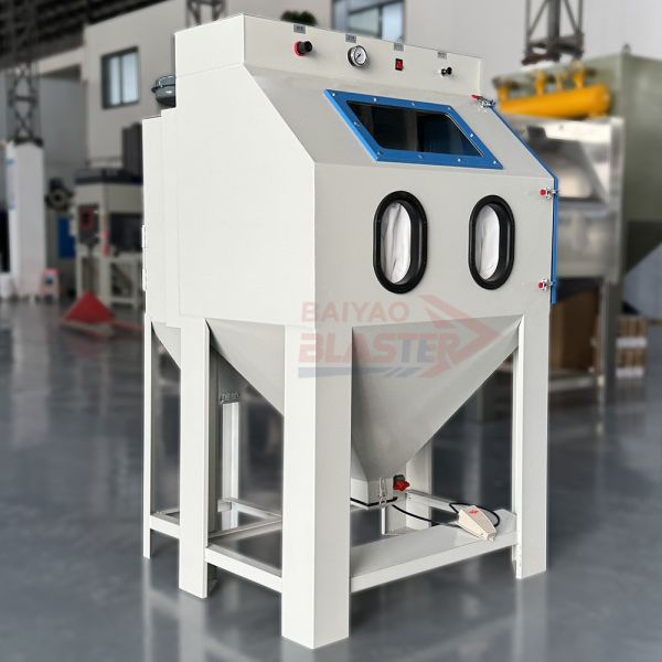 Sand blasting cabinet material handling