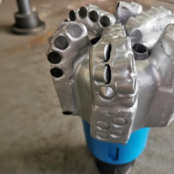 Well 8-1/2 Inch 6 Blades PDC Fixed Drill Bit for Rock Formation