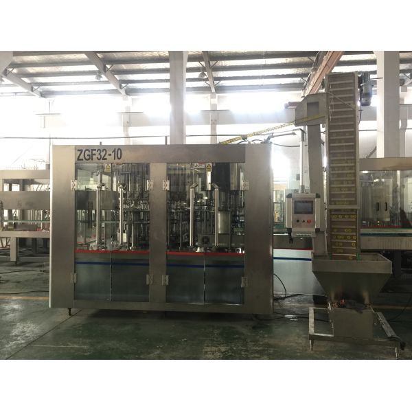 Soft Drink Automatic Water Filling Machine Gravity Filling For PET Plastic Bottle