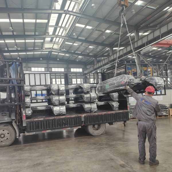 Rubber Tracks for Excavator Chassis Crawler Undercarriage Exceptional Durability