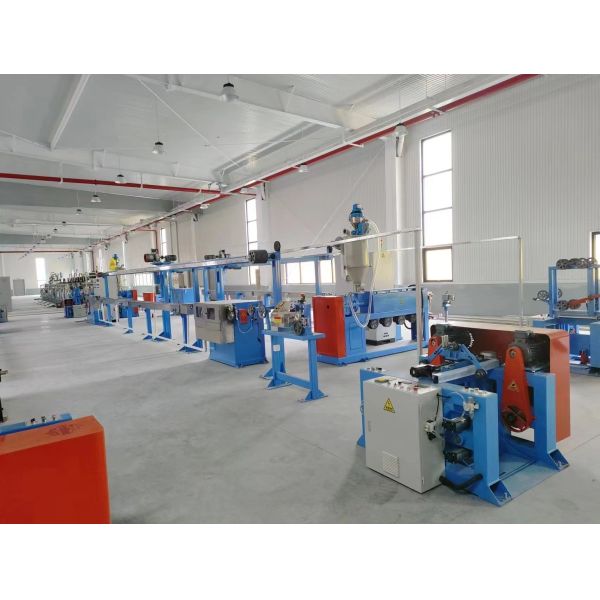 Copper Wire Extrusion Machine 140kg/h Wire Insulation Machine 70mm