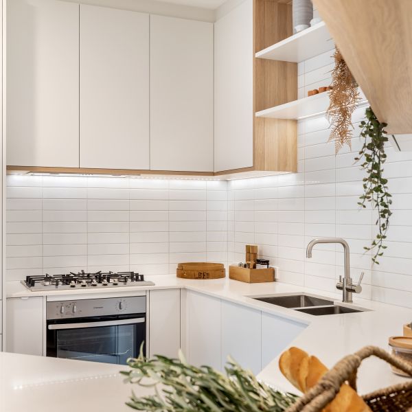 U Shape Matte White Melamine Small Modular Kitchen Cabinets With Handless Design For Apartment