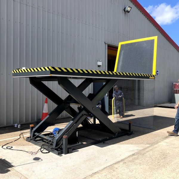 Black Color 3500KG Hydraulic Loading Equipment Platform Elevating Dock Lift With Electric Lip