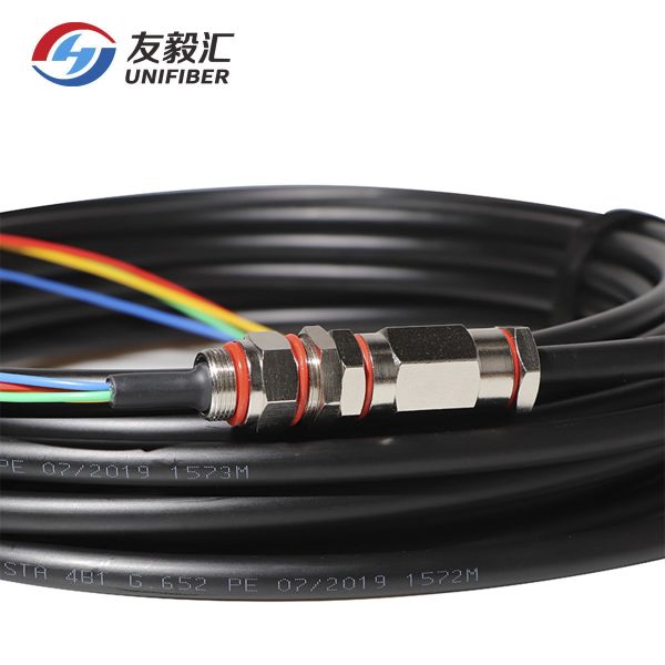 4 Core Waterproof Armoured Fiber Optic Pigtail Black PE Jacket
