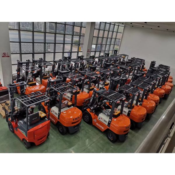 TCM Mini Forklift 1.5 Ton Electric Power Source Routine Fork Width