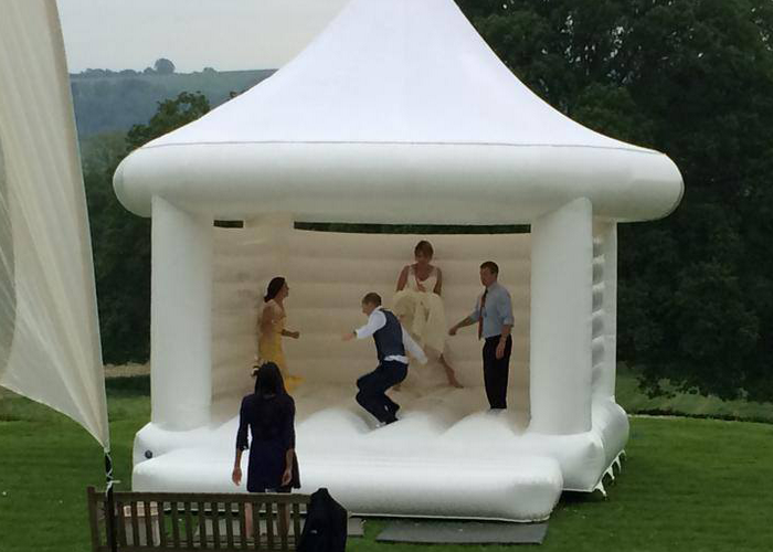 Large Fantastic Inflatable Bounce House For Wedding Couples Easy Setup